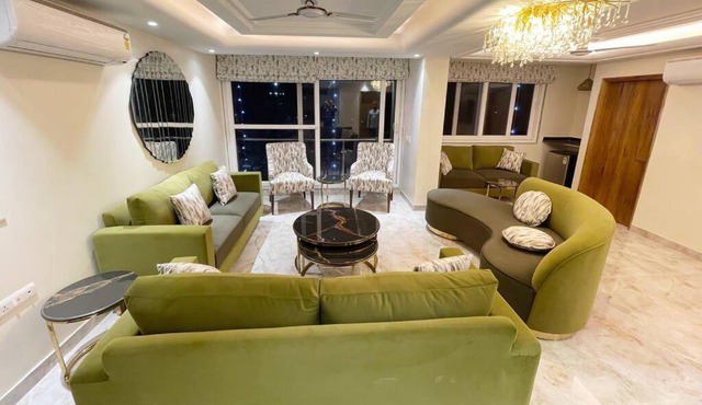 Luxurious 3 Bhk Flat Near Fortis(Parties Allowed)