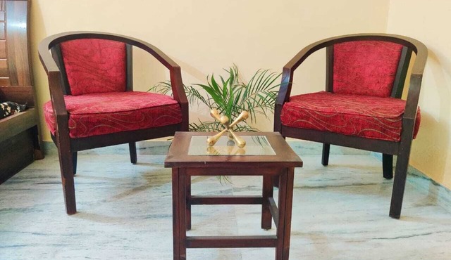 Luxurious 3 BHK Independent Urban Retreat Homestay