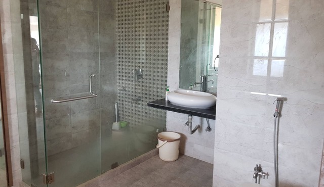 LUXURIOUS 5BHK VILLA ON HILLTOP