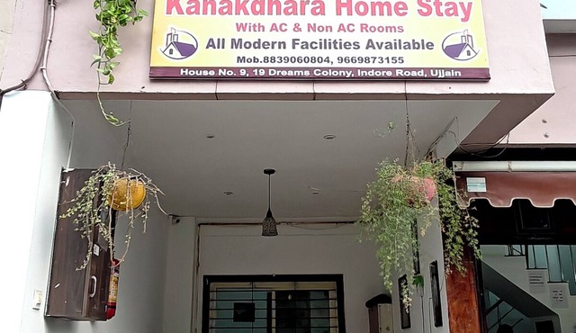 Luxurious 9-bedroom villa with fitness room, WiFi in fabulous Ujjain mahakaal.