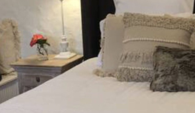 LUXURIOUS Gorgeous Cottage - In the Heart of Adelaide Hills in Crafers West