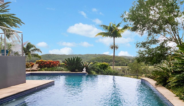 Luxurious Hinterland Retreat-15 Mins From Coolangatta! in Cobaki