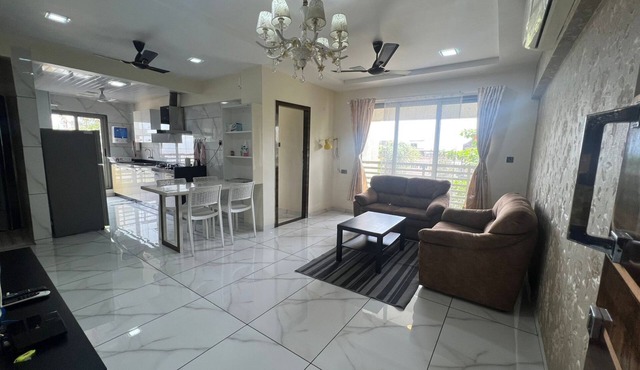 LUXURIOUS Two Bedroom Fully Furnished Apartment with Amazing Views on Hill Top.