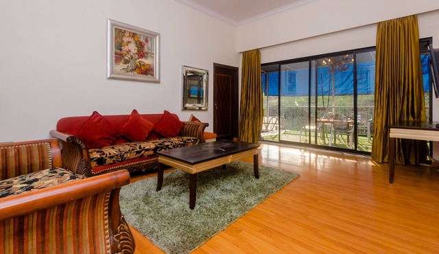 Luxurious villas on rent for parties.