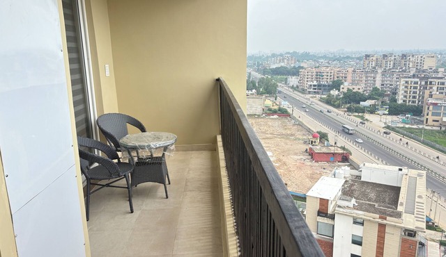 Luxury 2 Room with Majestic Sunset and Kasauli view