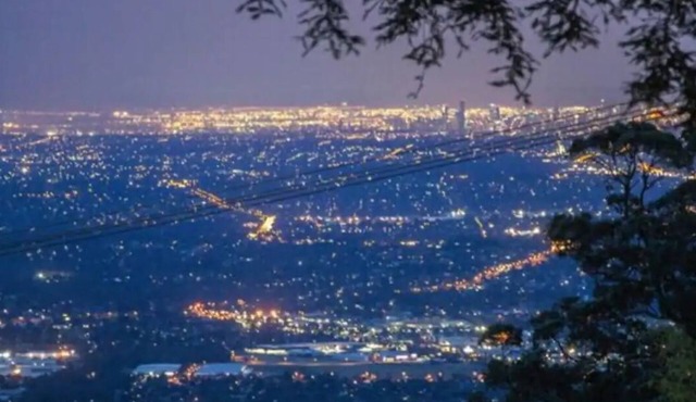 Luxury Home with a spectacular view in Mount Dandenong