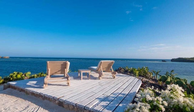 Luxury Perl Villa - Beach Front in WATAMU