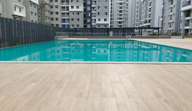 Luxury Stay with Outdoor Pool and Gym near Bangalore Airport