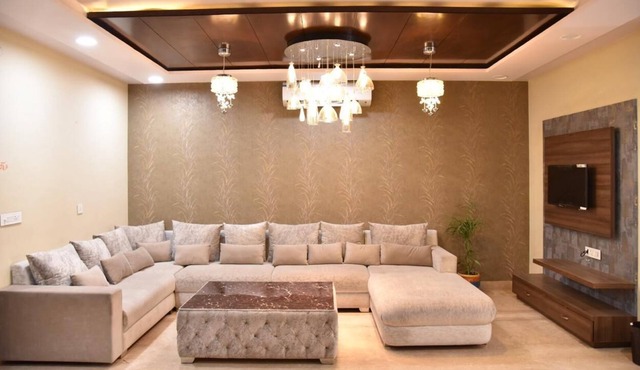 Luxury Villa in Posh Locality