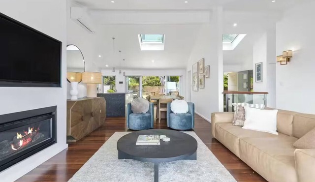Luxury Villas Kalani at Killcare (Walk to the beach)