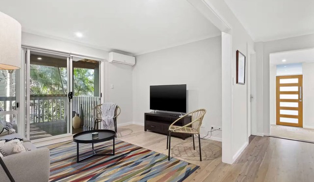 Luxury Villas Stone's Throw at Macmasters (Walk to the beach)