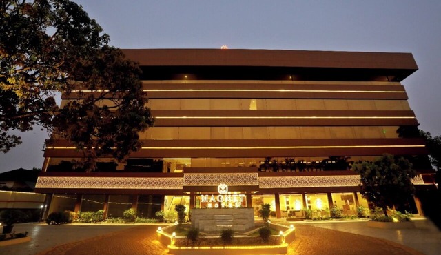 Magnet Hotel