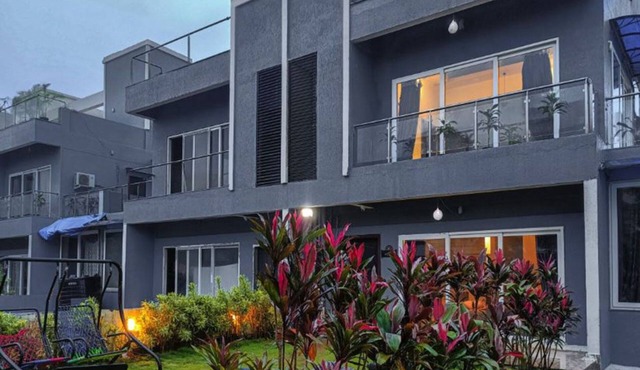 Maison Calme 3BHK Jacuzzi Villa - Lakhani Estates