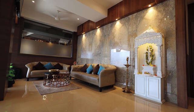 MAJESTIC SUITES BOUTIQUE HOTEL