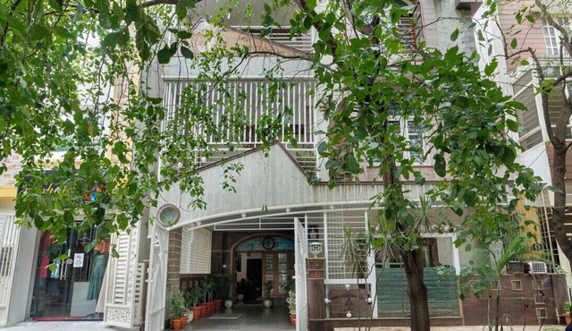 Mansion Bay 4BHK Luxury Villa with Pool Table By Spacez