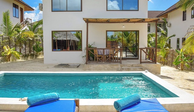 Maracuja Villa Zanzibar 2 minutes from the beach! in Bwejuu