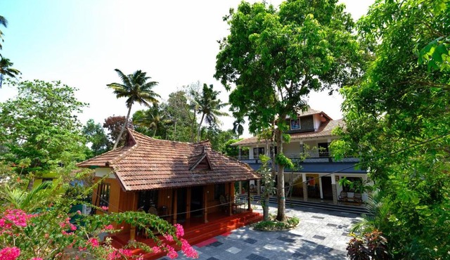Marari Arapakal Beach Villa