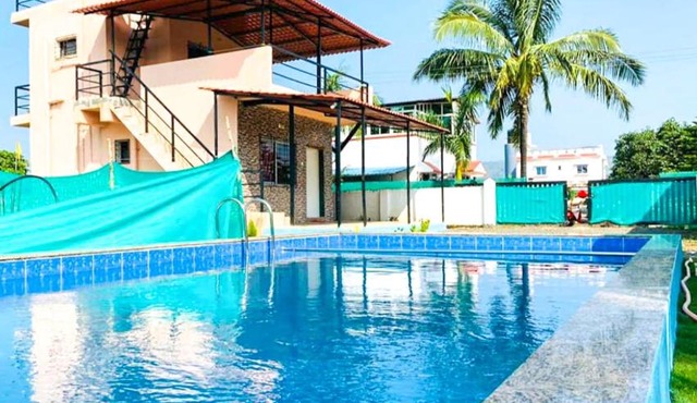 Marvel Villa