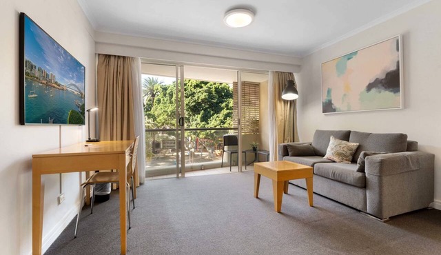 Marvelous Manly with Gym and Sauna