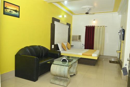 Maurya Royal