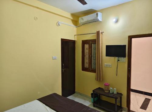 MAYUR paying Guest house