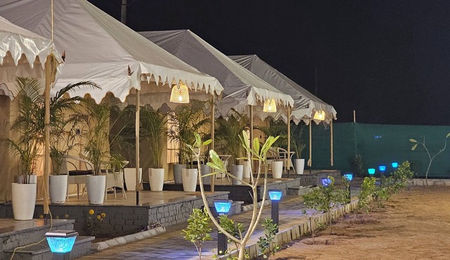 MAYURA RESORT