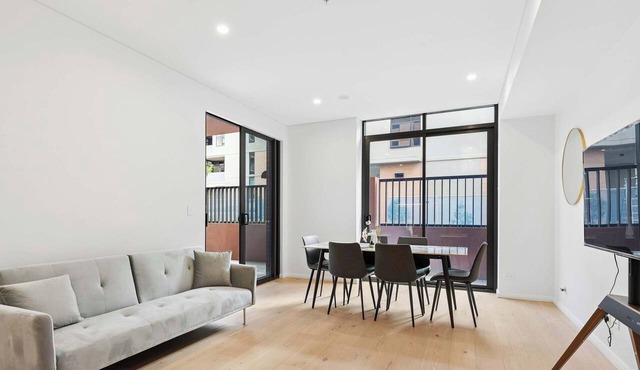 MetaWiseBnB Modern 2BR Near Shops & Metro