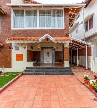 Mihirika's Nirvana 5-BHK With Garden, Gazebo, Bonfire Pit & Scenic Views
