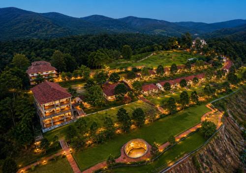 Mistaura Home Munnar by VOYE HOMES- Mountain view Private cottages