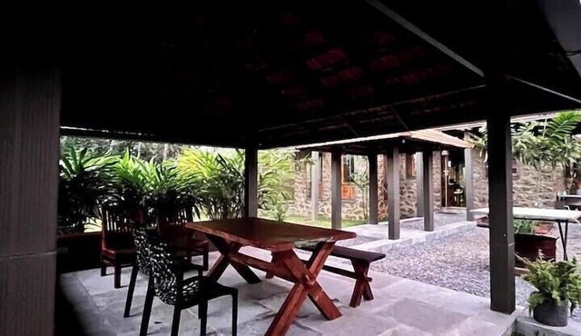 Misty Hogans-A Hill station Holiday Home nr Munnar