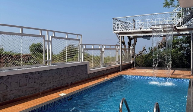 Misty Mountain by Maheru – 5 bhk Luxury Villa with Scenic Views & Pool