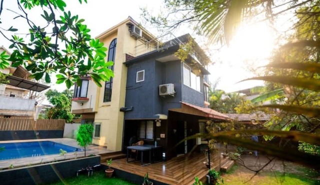 Misty Palace Lonavala Luxurious AC 5BHK Villa Large Pool, modern Amenities