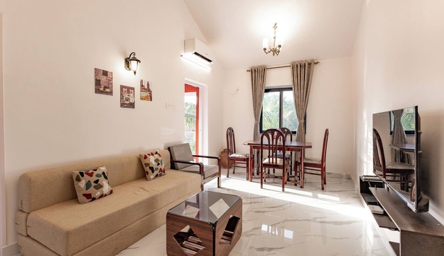 Modern 1BHK Condo W/S. Pool, 3m. Walk To Beach
