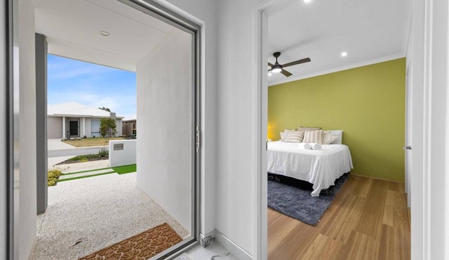 Modern 4-bedroom home with comfort and stylish in Piara Waters