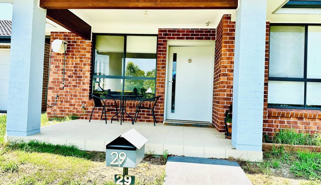 Modern 4BR 3 Bath Home For Groups & Families