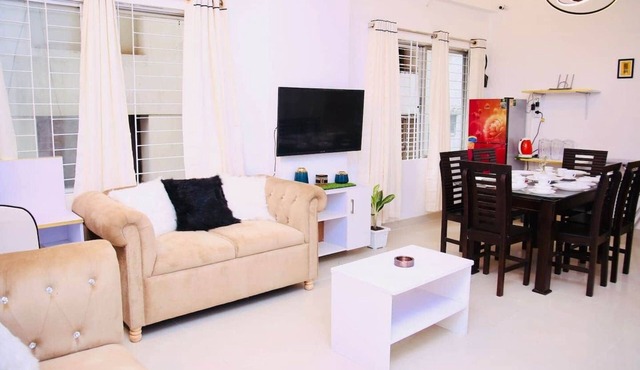 Modern 4BR Apt near Dhanmondi & Crescent Lake, Dhaka in Dhaka