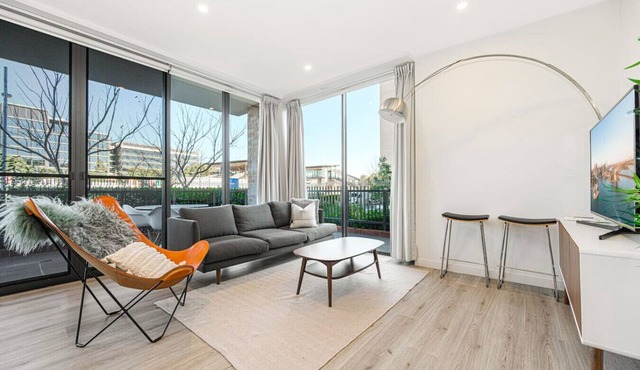 Modern Apartment in Penrith | Close to Shops
