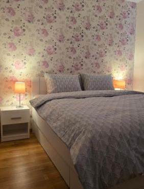 Modern Family Stay near CNE - Parking & Workspace