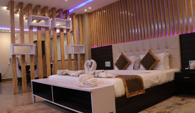 MODERN HOTEL AND RESTAURANT