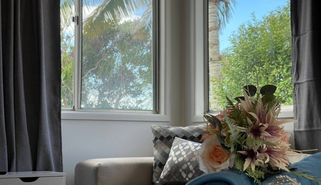 Modern than 3 bedroom house with office space in the center of Kallangur in Kallangur