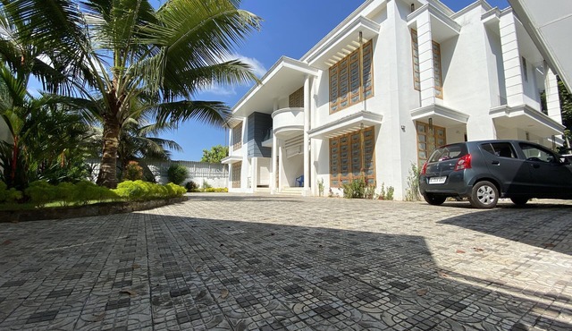 Modern villa close to Ashtamudi lake. 3 bedrooms