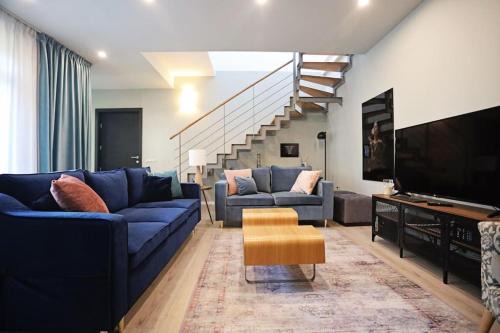 Moft Loft. Lovely, comfy apartment.