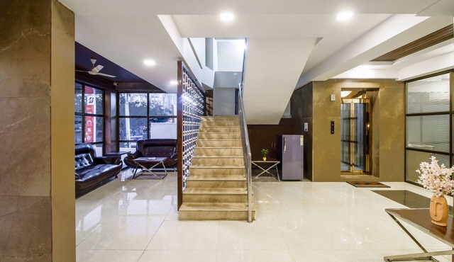 Monday Hotels - Swarna's The Capital