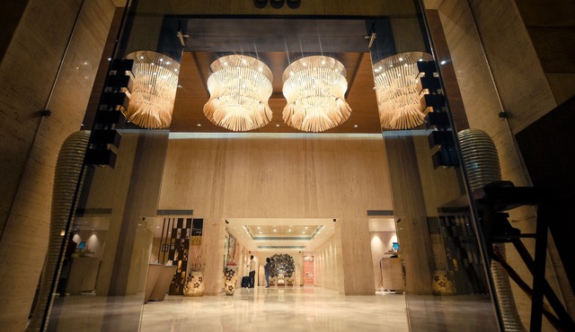 Monotel Luxury Business Hotel