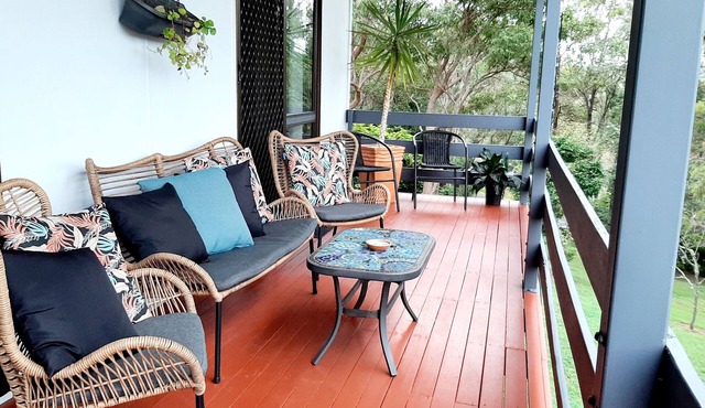 Moogie House -stunning Mountain and Lake Views in Moogerah