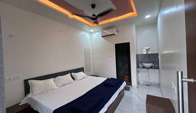 MORESHWAR PRIDE & RESIDENCY