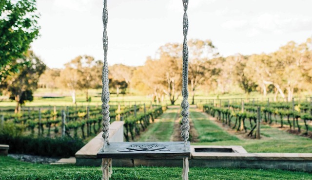 Mortimer's Wines Studio - Adults Only Retreat in Orange
