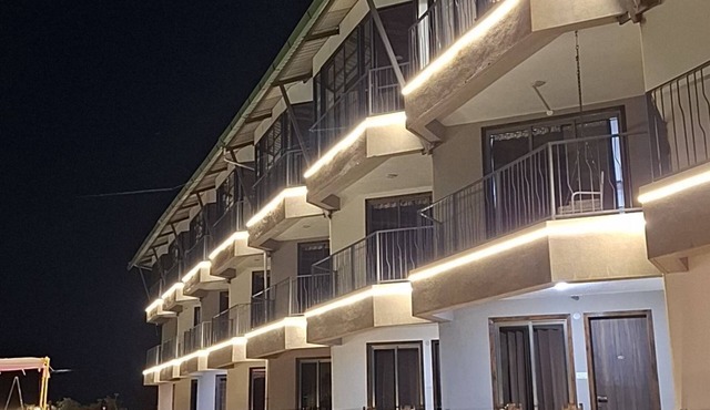 MOUNTAIN BREEZE RESORT
