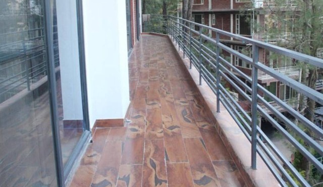Mountain & Valley View Luxury 2 BHK Kasauli