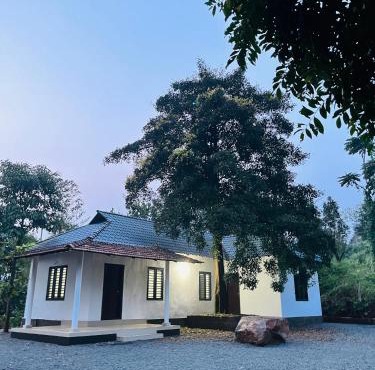 Mountain View room Paithalvillage